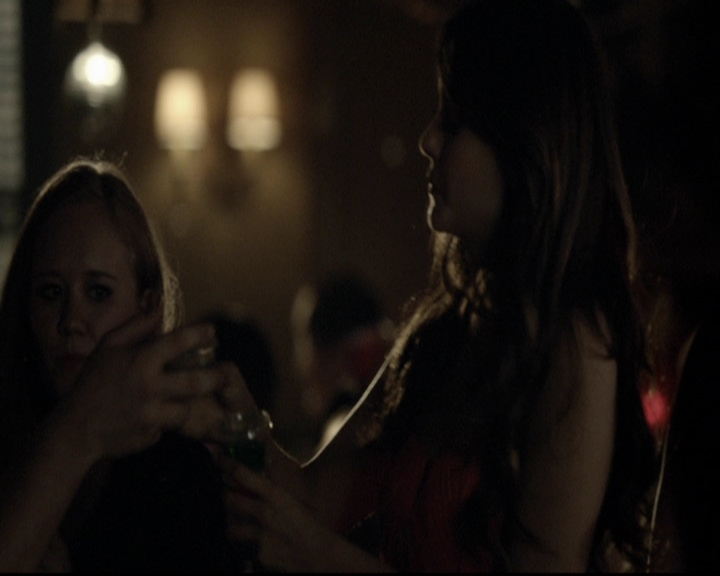 VampireDiariesWorld-dot-org_5x08DeadManOnCampus1423.jpg