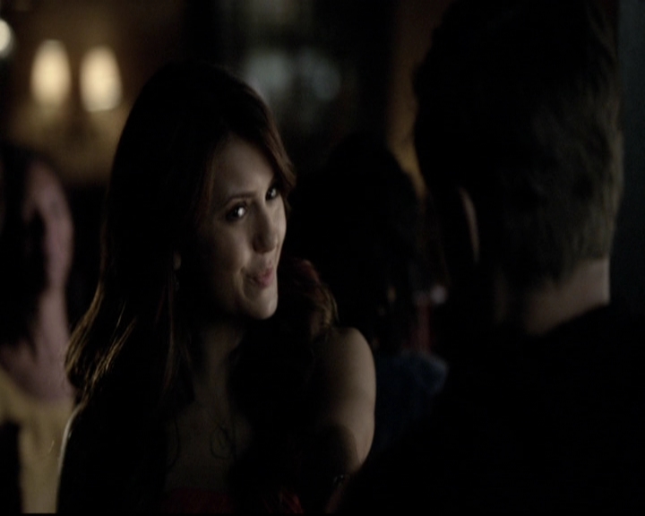 VampireDiariesWorld-dot-org_5x08DeadManOnCampus1438.jpg