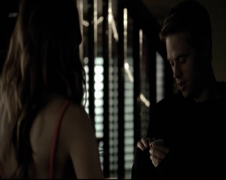 VampireDiariesWorld-dot-org_5x08DeadManOnCampus1441.jpg