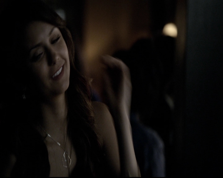 VampireDiariesWorld-dot-org_5x08DeadManOnCampus1472.jpg