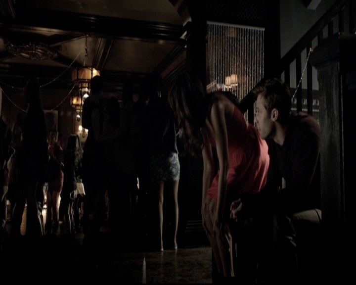 VampireDiariesWorld-dot-org_5x08DeadManOnCampus1473.jpg