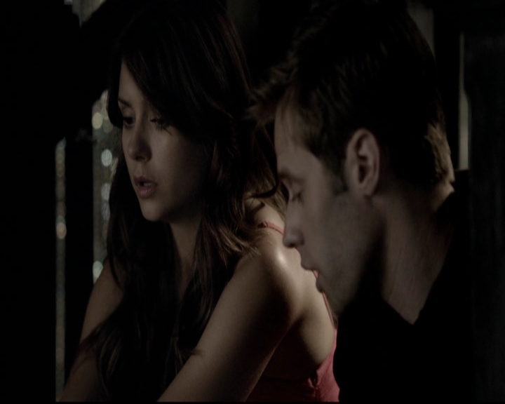 VampireDiariesWorld-dot-org_5x08DeadManOnCampus1493.jpg