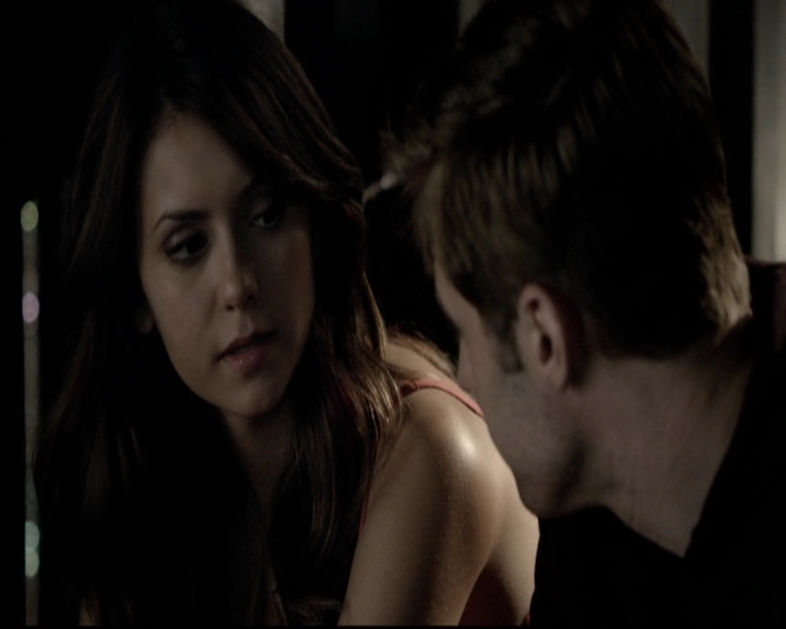 VampireDiariesWorld-dot-org_5x08DeadManOnCampus1520.jpg