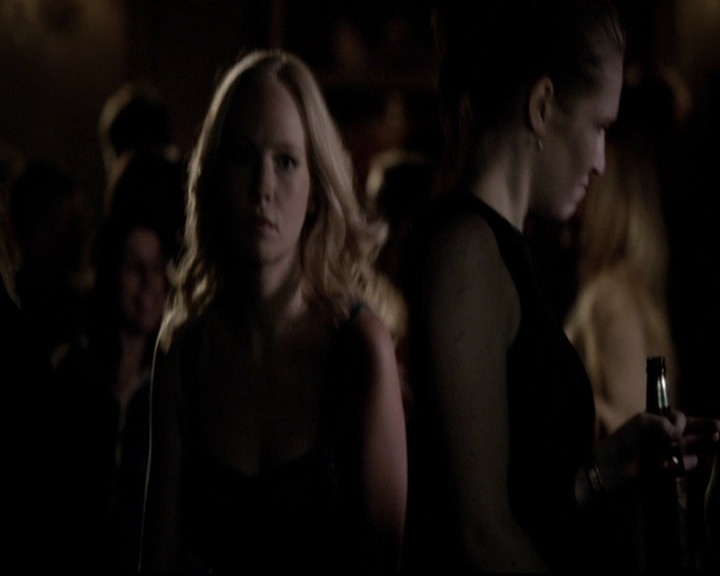 VampireDiariesWorld-dot-org_5x08DeadManOnCampus1531.jpg