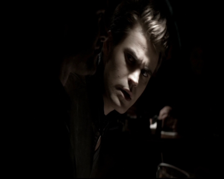 VampireDiariesWorld-dot-org_5x08DeadManOnCampus1547.jpg