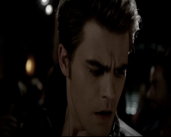 VampireDiariesWorld-dot-org_5x08DeadManOnCampus1558.jpg