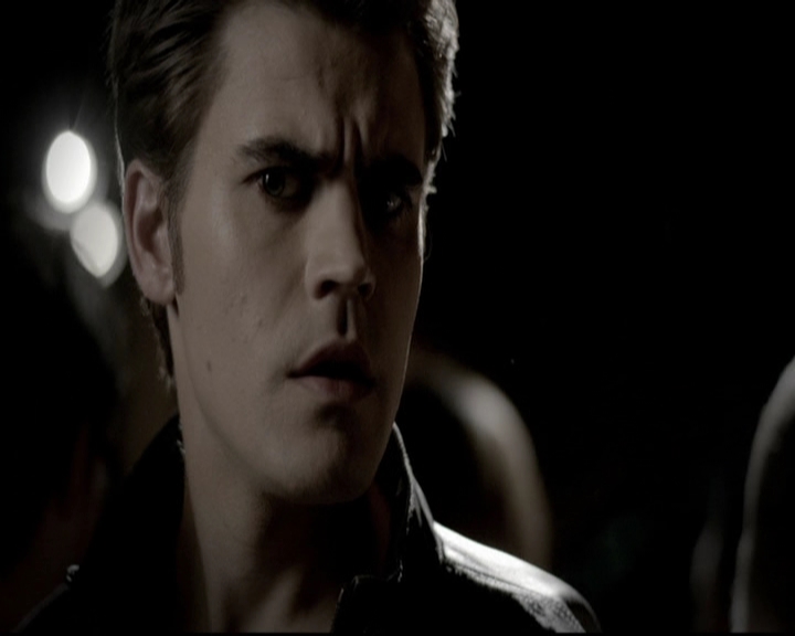 VampireDiariesWorld-dot-org_5x08DeadManOnCampus1562.jpg