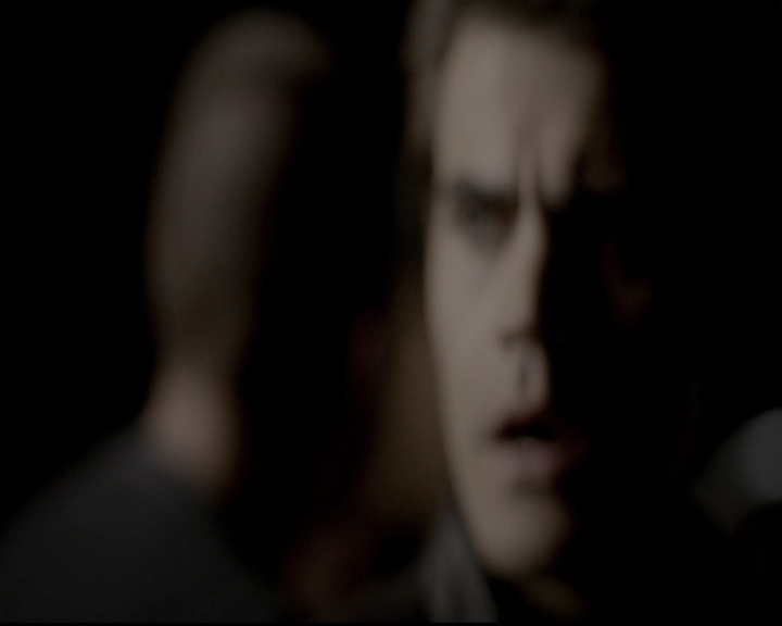 VampireDiariesWorld-dot-org_5x08DeadManOnCampus1565.jpg