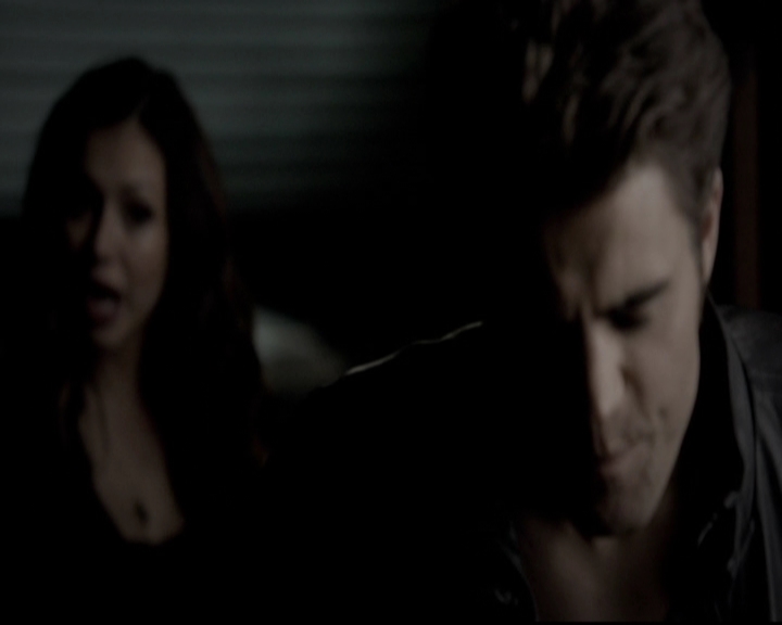 VampireDiariesWorld-dot-org_5x08DeadManOnCampus1584.jpg