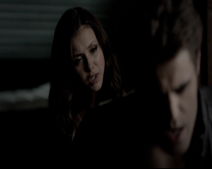 VampireDiariesWorld-dot-org_5x08DeadManOnCampus1585.jpg