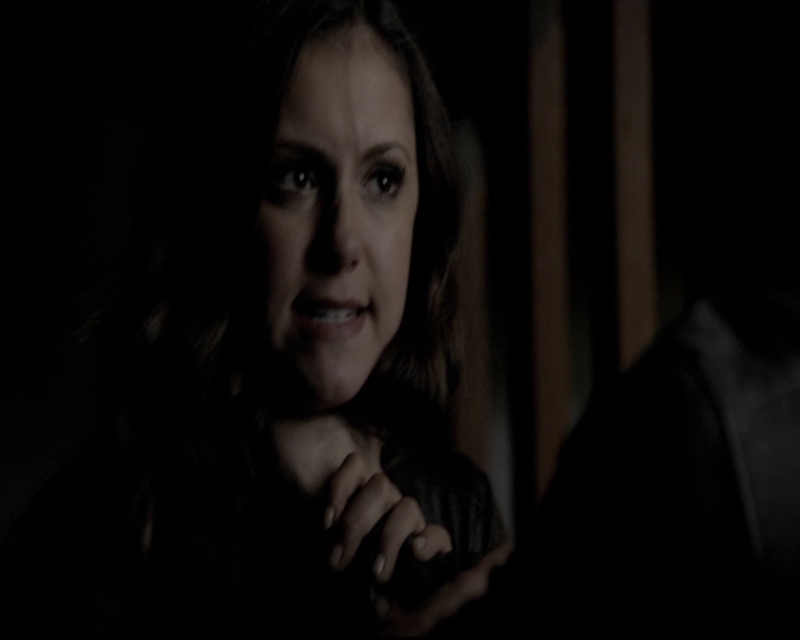 VampireDiariesWorld-dot-org_5x08DeadManOnCampus1591.jpg