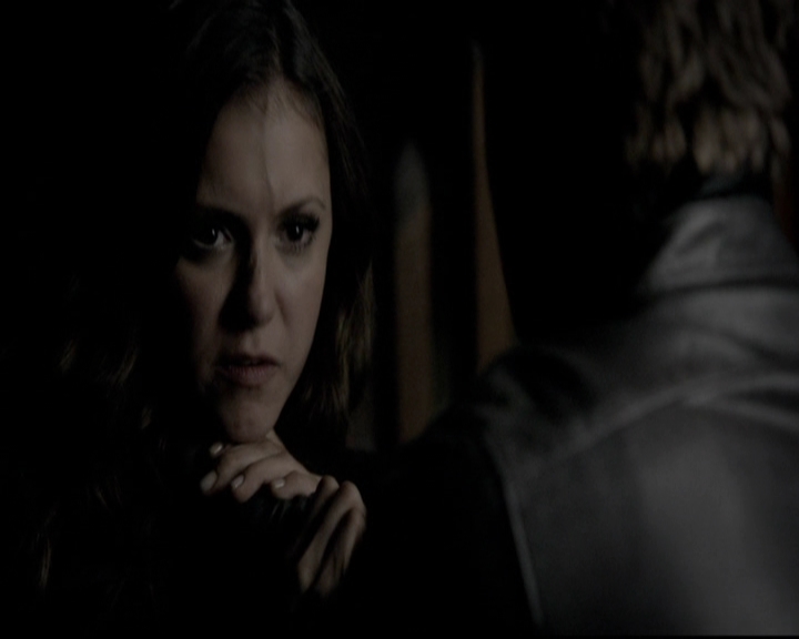 VampireDiariesWorld-dot-org_5x08DeadManOnCampus1597.jpg