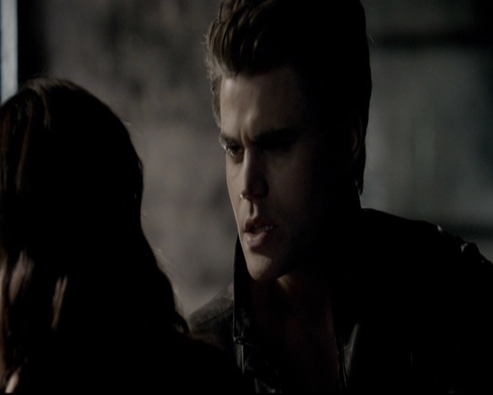 VampireDiariesWorld-dot-org_5x08DeadManOnCampus1607.jpg