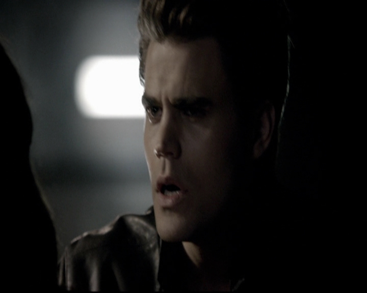 VampireDiariesWorld-dot-org_5x08DeadManOnCampus1614.jpg