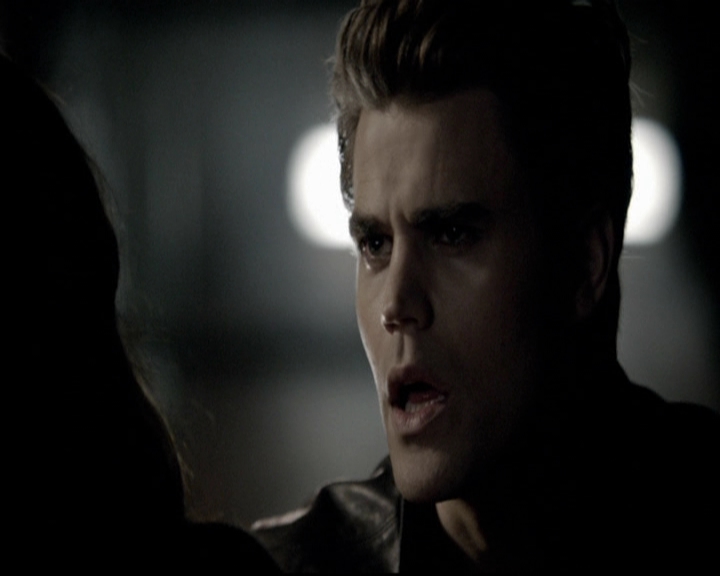 VampireDiariesWorld-dot-org_5x08DeadManOnCampus1617.jpg