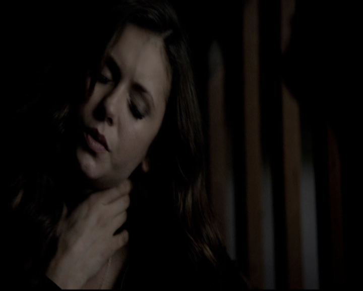 VampireDiariesWorld-dot-org_5x08DeadManOnCampus1642.jpg