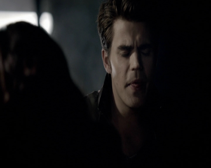 VampireDiariesWorld-dot-org_5x08DeadManOnCampus1644.jpg