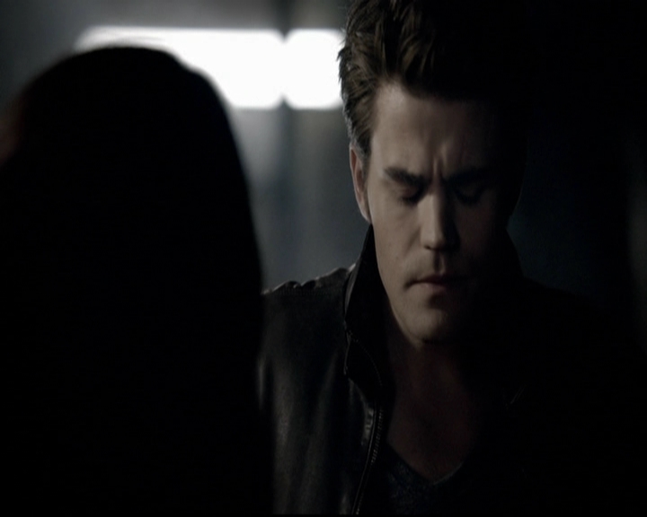 VampireDiariesWorld-dot-org_5x08DeadManOnCampus1647.jpg