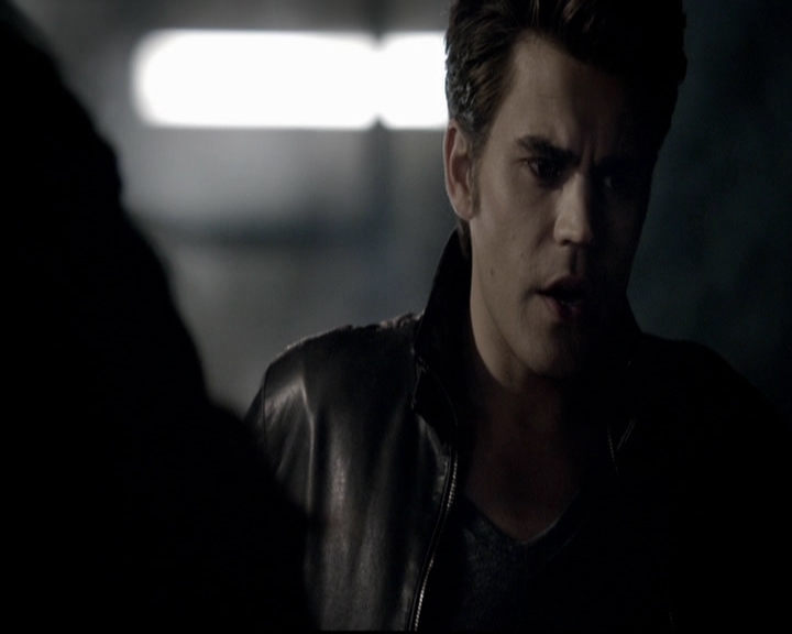 VampireDiariesWorld-dot-org_5x08DeadManOnCampus1649.jpg