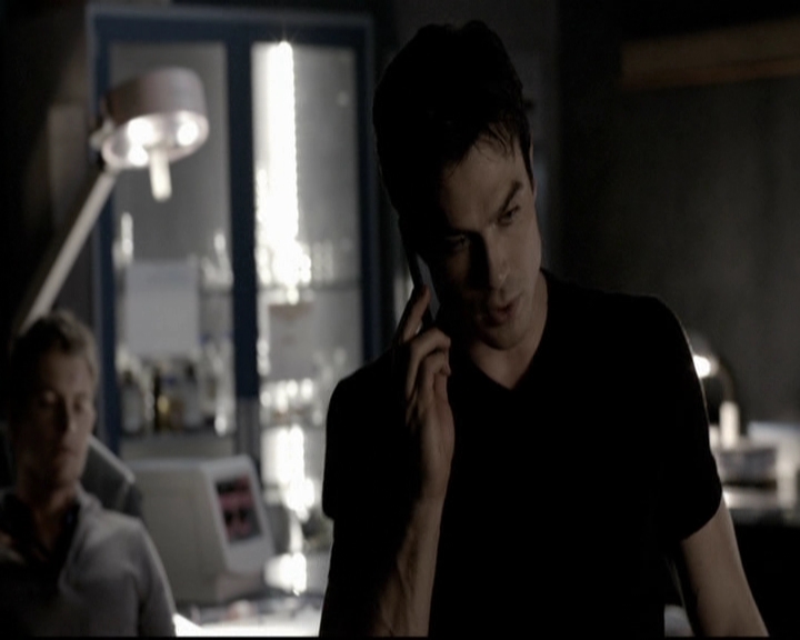 VampireDiariesWorld-dot-org_5x08DeadManOnCampus1673.jpg