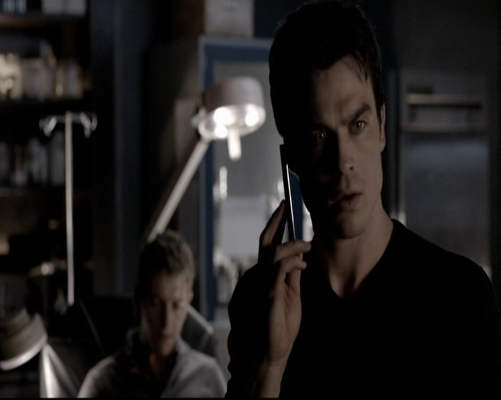 VampireDiariesWorld-dot-org_5x08DeadManOnCampus1683.jpg