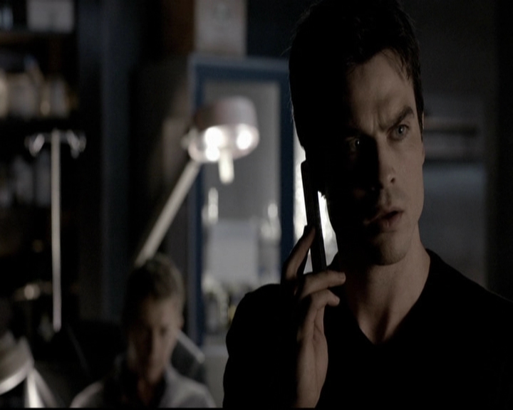 VampireDiariesWorld-dot-org_5x08DeadManOnCampus1684.jpg