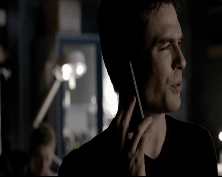 VampireDiariesWorld-dot-org_5x08DeadManOnCampus1688.jpg