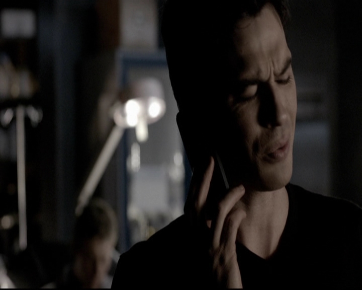 VampireDiariesWorld-dot-org_5x08DeadManOnCampus1689.jpg