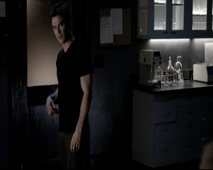 VampireDiariesWorld-dot-org_5x08DeadManOnCampus1696.jpg