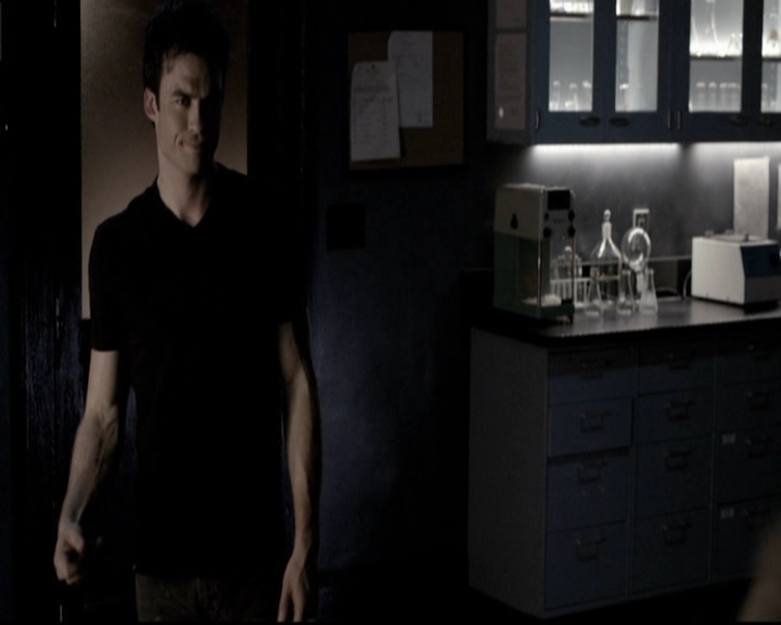 VampireDiariesWorld-dot-org_5x08DeadManOnCampus1700.jpg