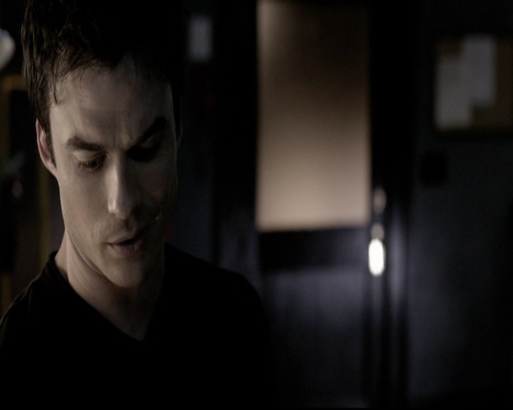 VampireDiariesWorld-dot-org_5x08DeadManOnCampus1711.jpg