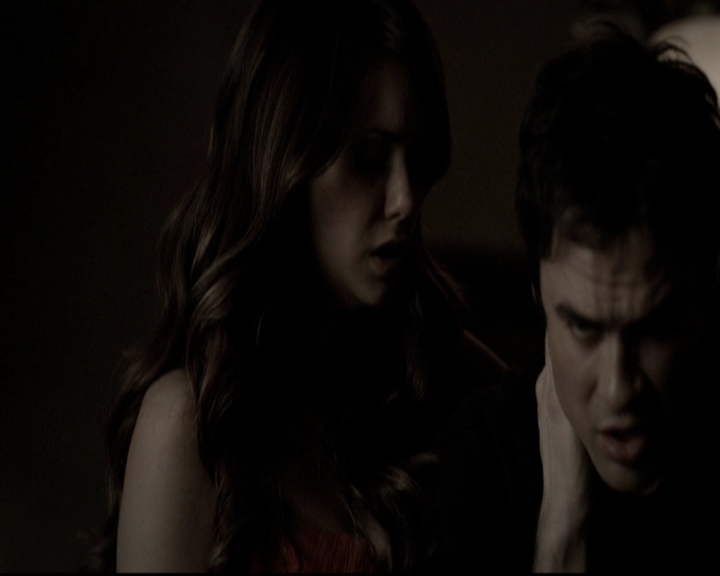 VampireDiariesWorld-dot-org_5x08DeadManOnCampus1792.jpg