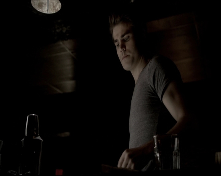 VampireDiariesWorld-dot-org_5x08DeadManOnCampus1846.jpg