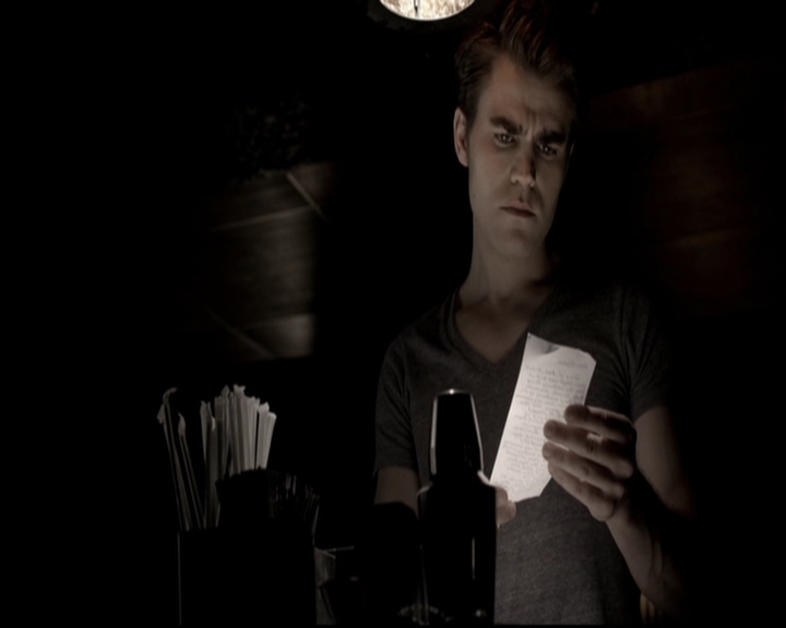 VampireDiariesWorld-dot-org_5x08DeadManOnCampus1857.jpg