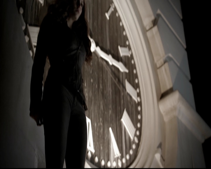 VampireDiariesWorld-dot-org_5x08DeadManOnCampus1868.jpg