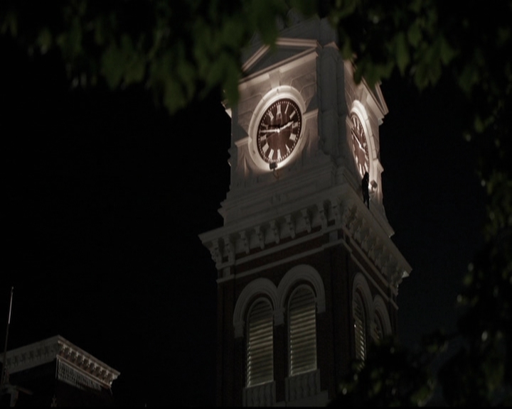 VampireDiariesWorld-dot-org_5x08DeadManOnCampus1882.jpg