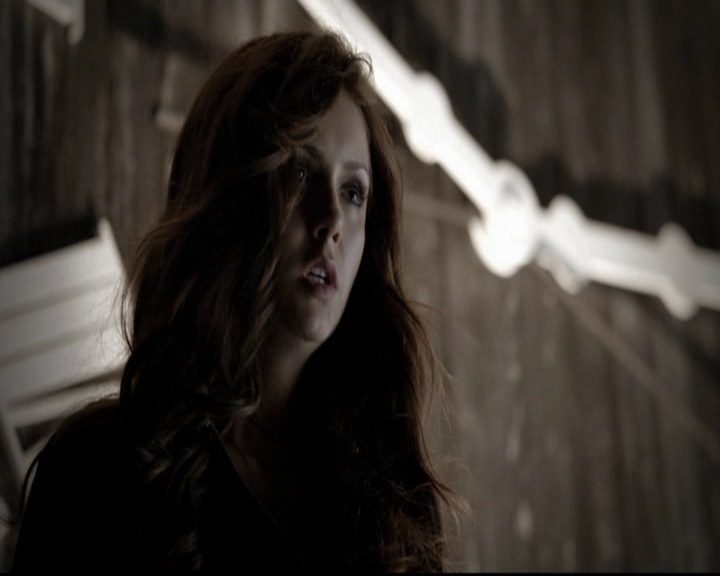 VampireDiariesWorld-dot-org_5x08DeadManOnCampus1897.jpg