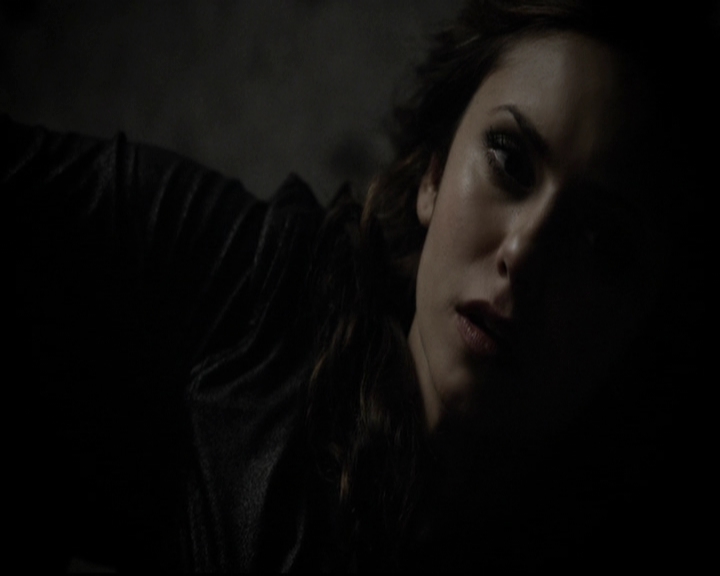 VampireDiariesWorld-dot-org_5x08DeadManOnCampus1912.jpg