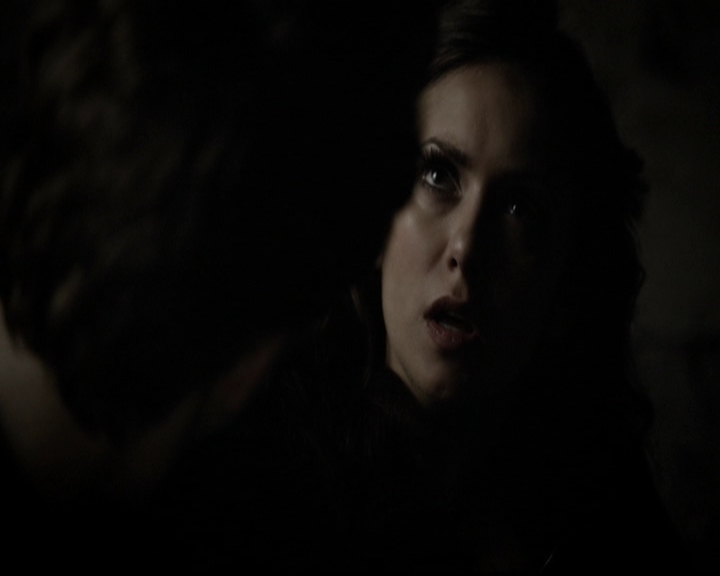 VampireDiariesWorld-dot-org_5x08DeadManOnCampus1917.jpg