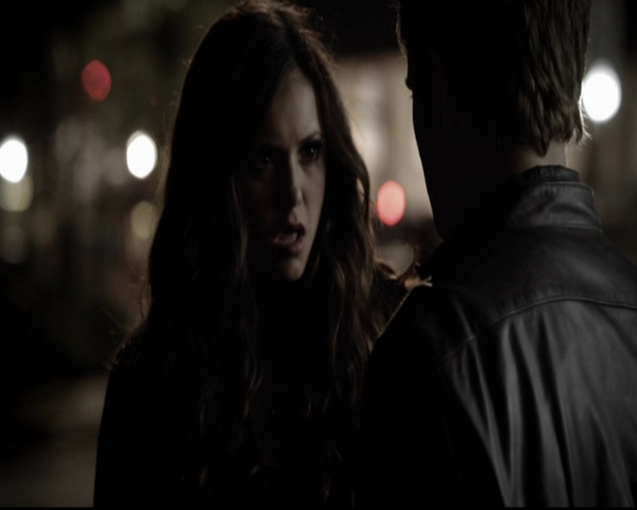 VampireDiariesWorld-dot-org_5x08DeadManOnCampus1924.jpg