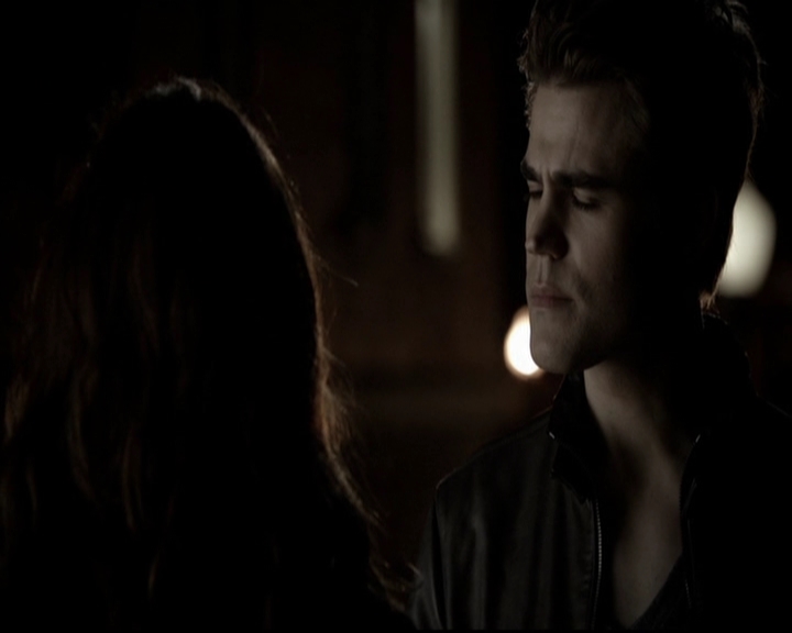 VampireDiariesWorld-dot-org_5x08DeadManOnCampus1934.jpg