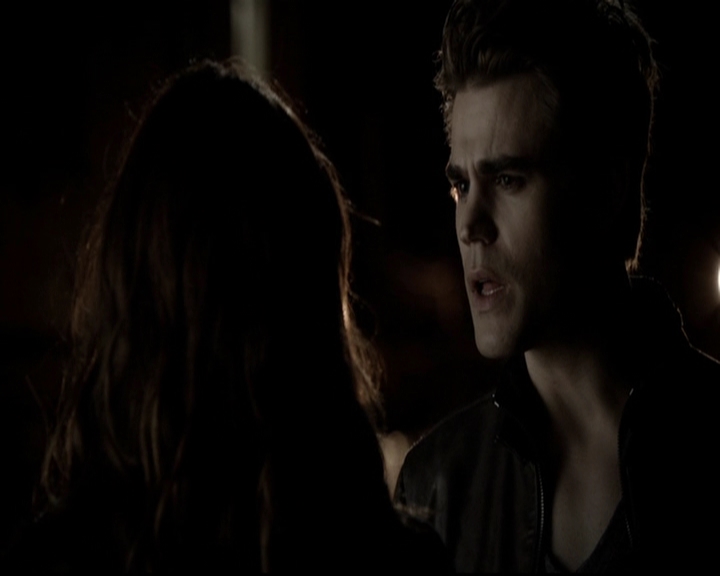 VampireDiariesWorld-dot-org_5x08DeadManOnCampus1939.jpg