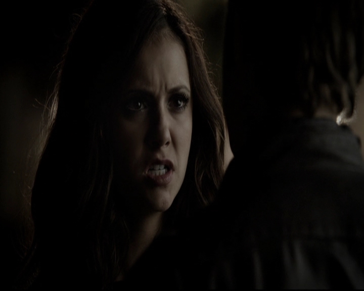 VampireDiariesWorld-dot-org_5x08DeadManOnCampus1944.jpg