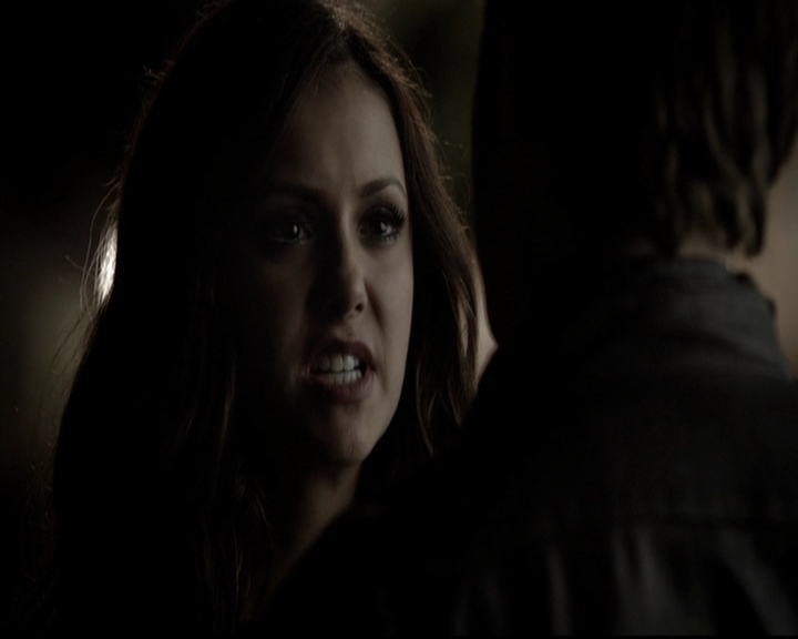 VampireDiariesWorld-dot-org_5x08DeadManOnCampus1945.jpg