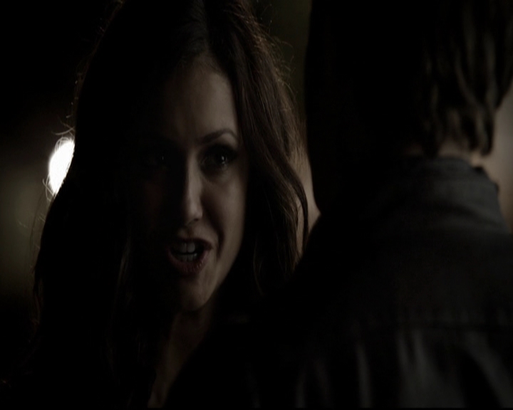 VampireDiariesWorld-dot-org_5x08DeadManOnCampus1946.jpg