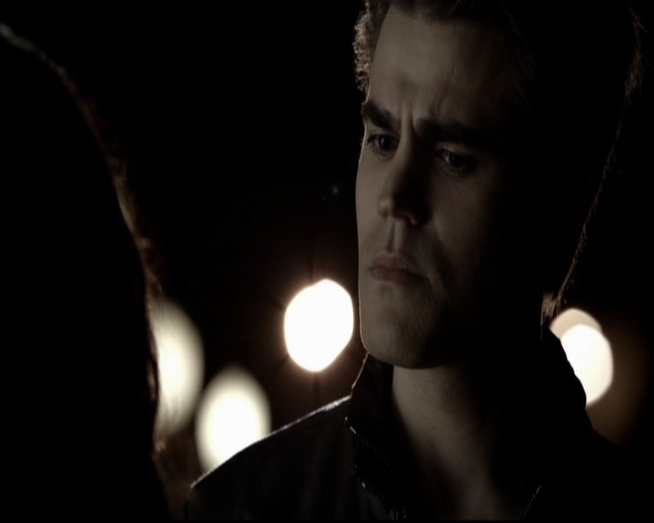 VampireDiariesWorld-dot-org_5x08DeadManOnCampus1953.jpg