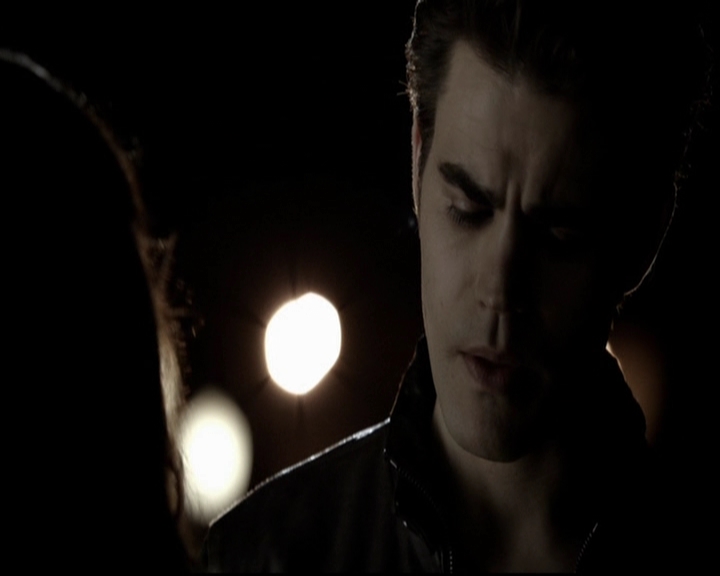 VampireDiariesWorld-dot-org_5x08DeadManOnCampus1954.jpg