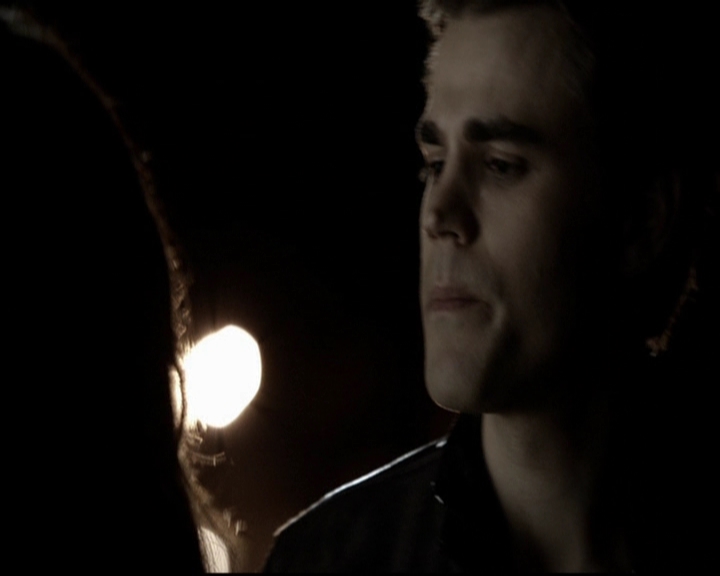 VampireDiariesWorld-dot-org_5x08DeadManOnCampus1959.jpg