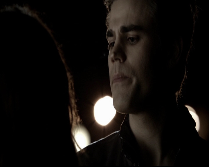 VampireDiariesWorld-dot-org_5x08DeadManOnCampus1960.jpg