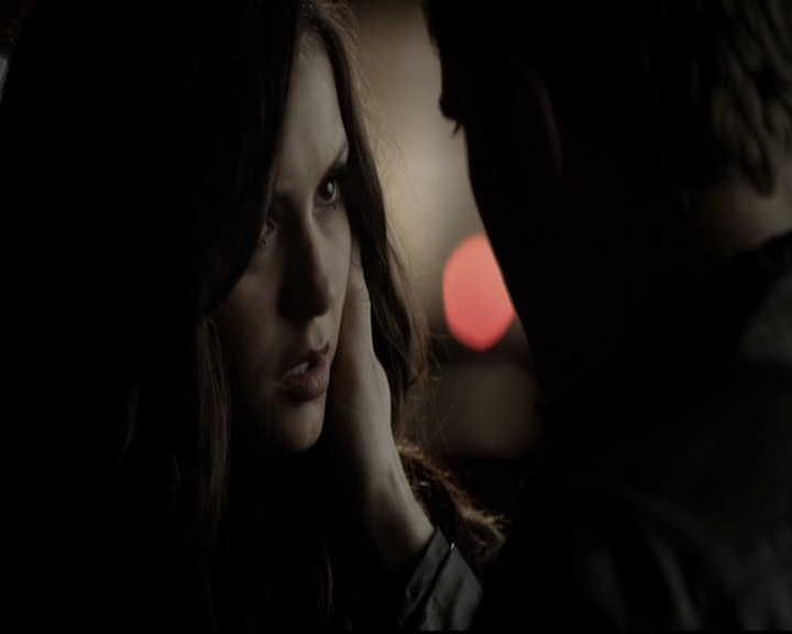 VampireDiariesWorld-dot-org_5x08DeadManOnCampus1961.jpg